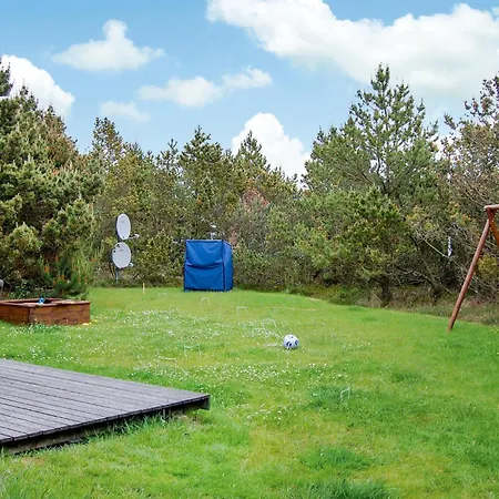 Amazing In Romo With Kitchen Holiday home